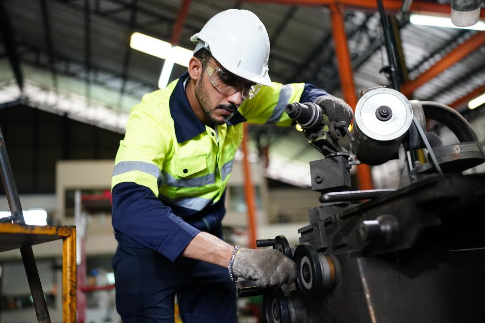 Top 5 Safety Equipment Essentials Required on Commercial Construction Sites - image 03